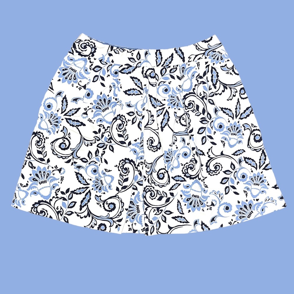 SOLD- Ann Taylor LOFT Skirt White Blue Floral Pleated A Line Classic Stretch - Picture 3 of 10